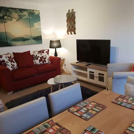 Appartement Chic Flat At Hairmyres Hospital & Train Station à East Kilbride Extérieur photo