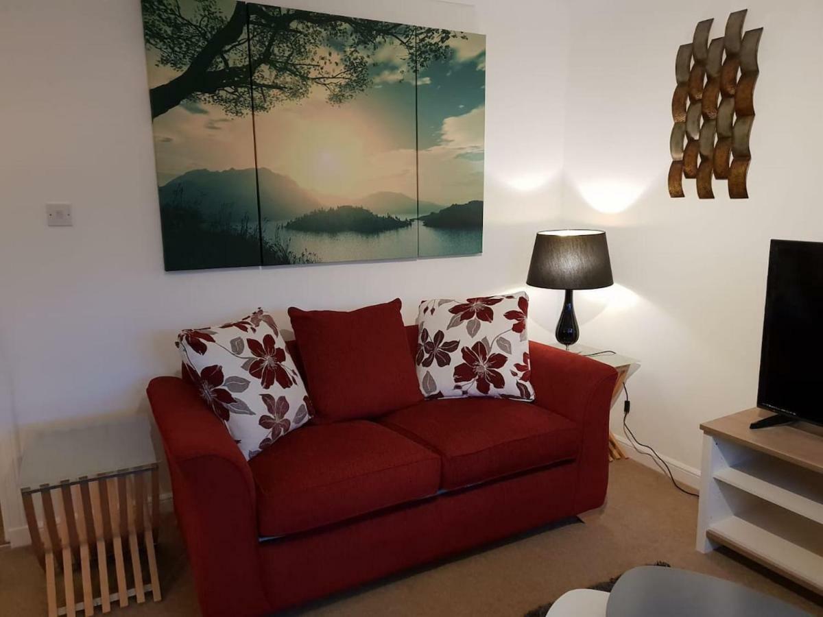 Appartement Chic Flat At Hairmyres Hospital & Train Station à East Kilbride Extérieur photo