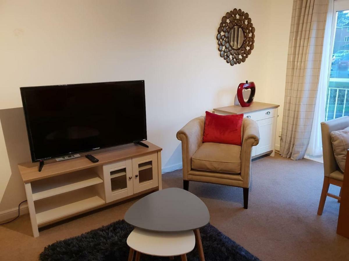 Appartement Chic Flat At Hairmyres Hospital & Train Station à East Kilbride Extérieur photo